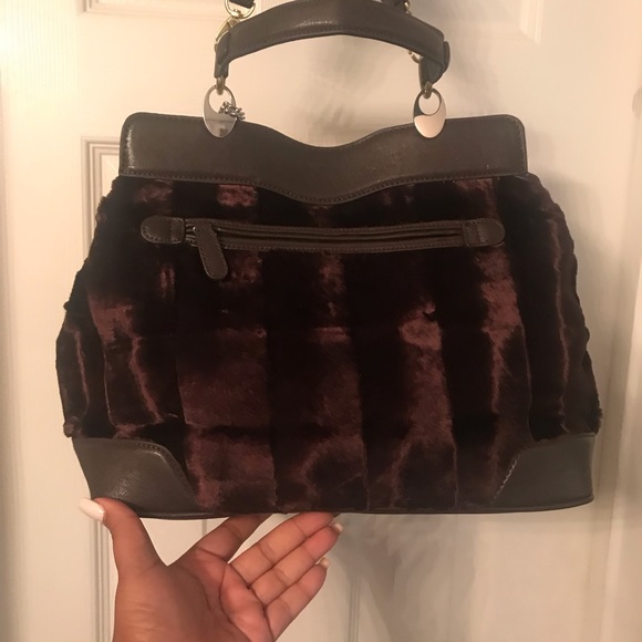 Luxurious VT Luxe Crushed Brown Velvet Handbag - Picture 6 of 8